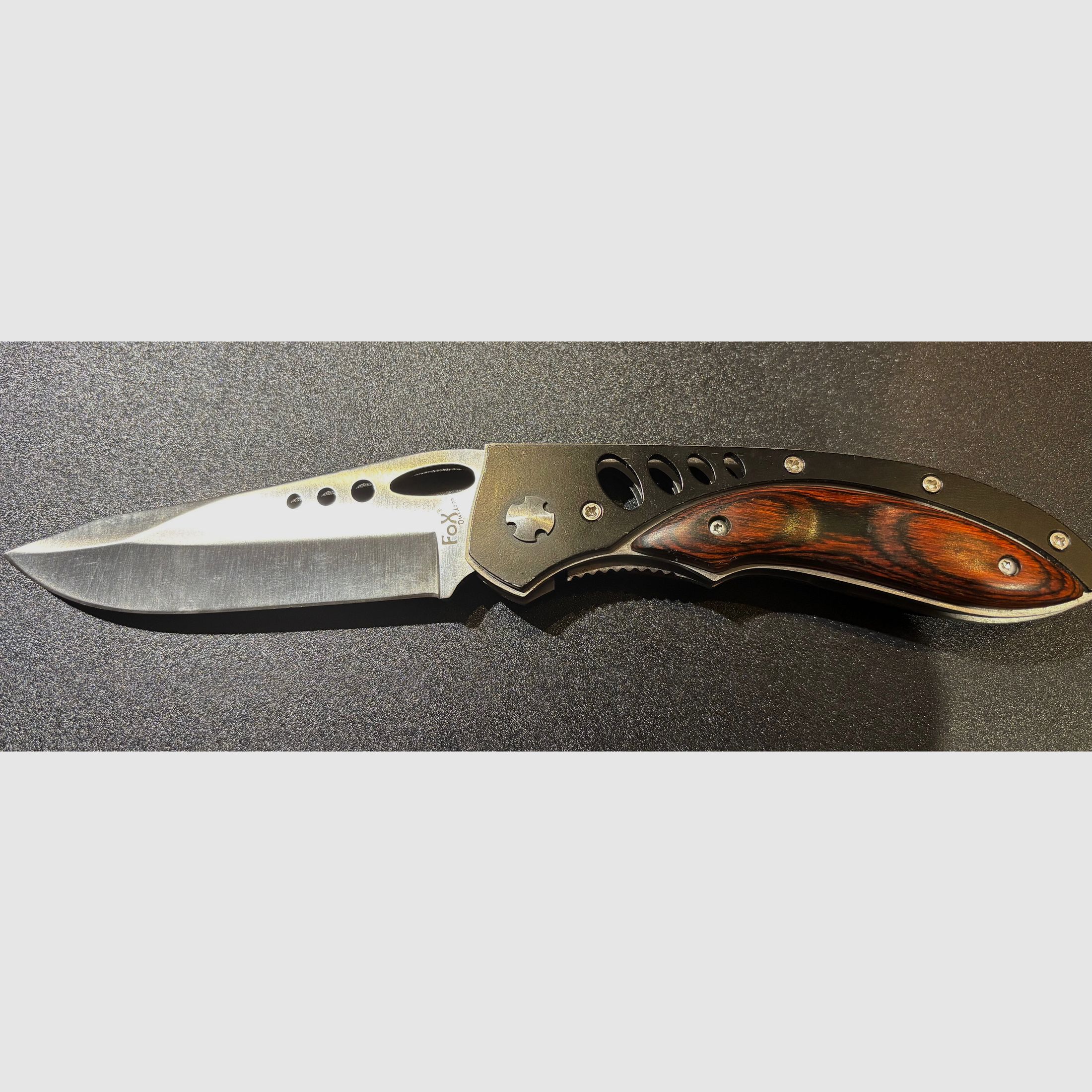 Navaja plegable con madera, pieza de vitrina