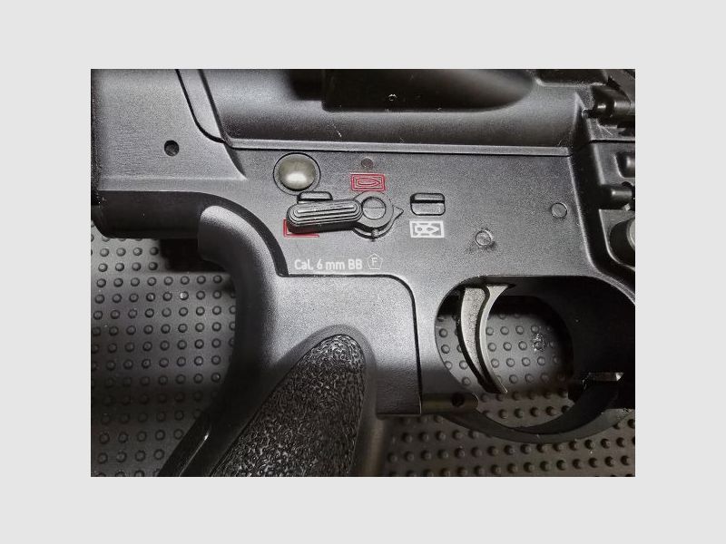 Umarex (VFC) HK417 GBB mit 4 Magazinen