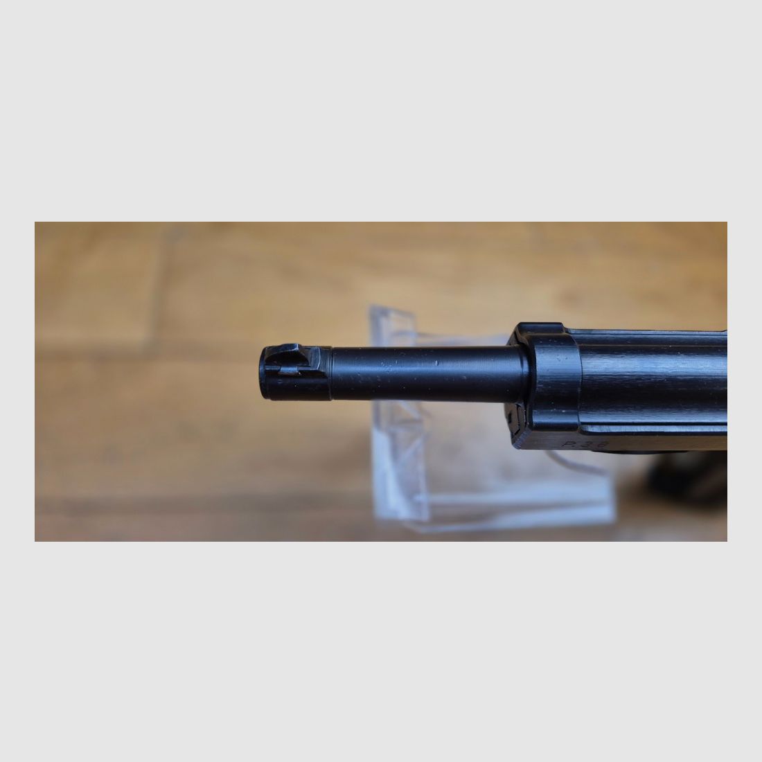 Sehr schöner Walther P38 Pistol – Herstellung Walther Zella Mehlis im Code AC – Waffe von Oktober 1944 – Originalbrünierung zu 99,5% – Einwandfreie Mechanik – Schöner Spiegel-Lauf – 100% Originalteile – Mononummer bis auf Magazin – Ausgezeichneter Zustand – TBE++, Bild 20 von 27