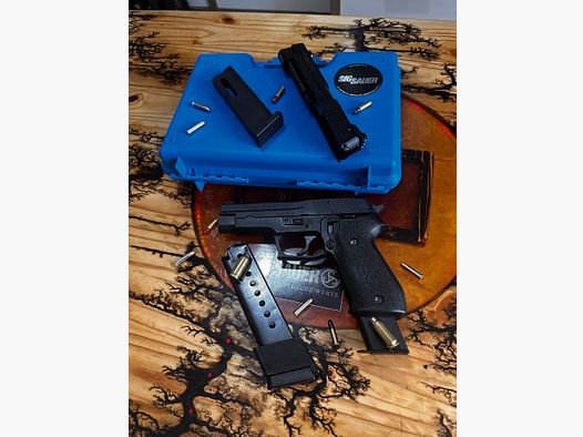 Sig Sauer P220, caliber 45 ACP including interchangeable system 22 lfb
