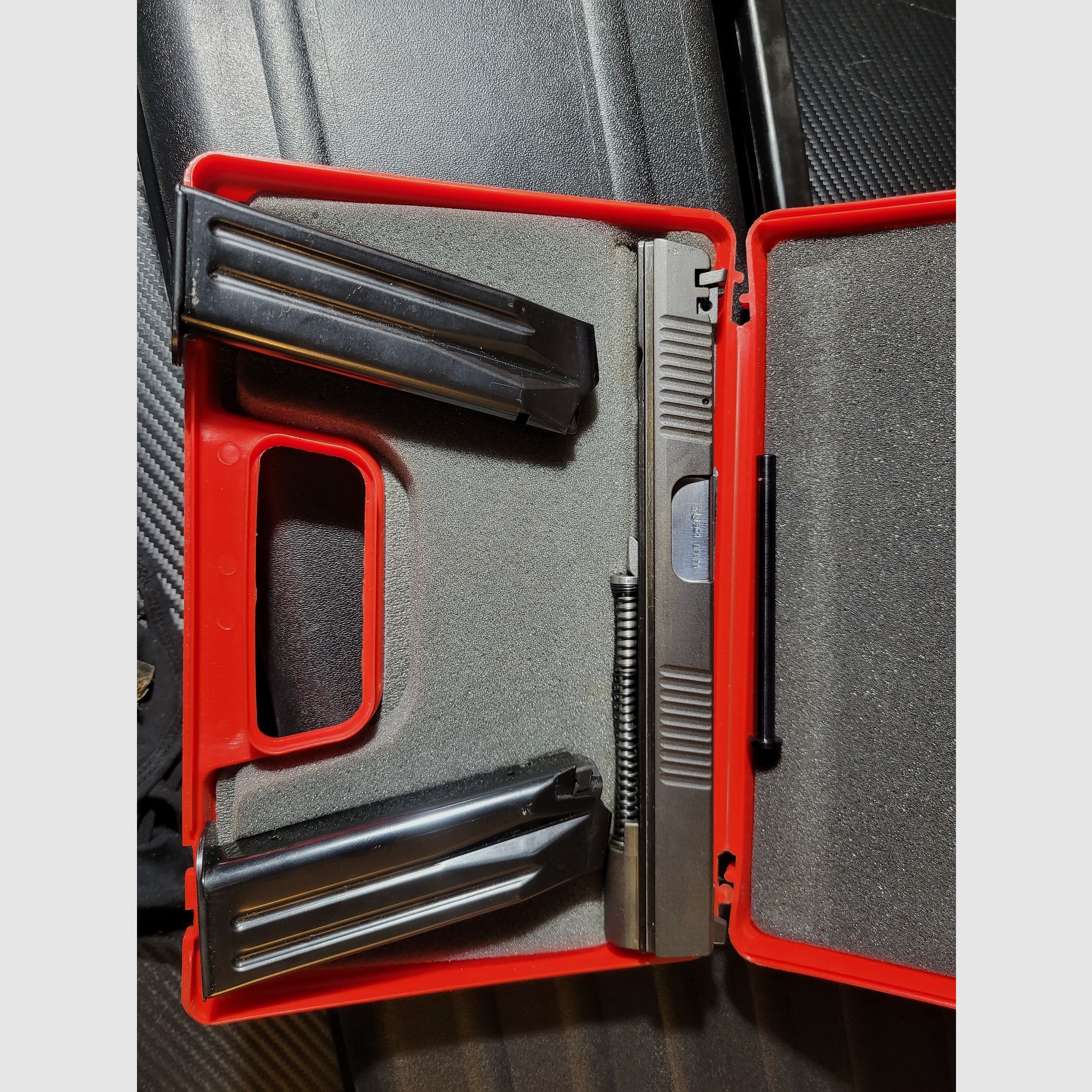 Pardini sport pistol .45 ACP with interchangeable system 9 mm