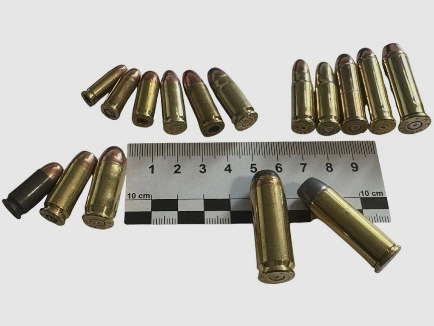 High-quality 16-piece handgun decoration set
