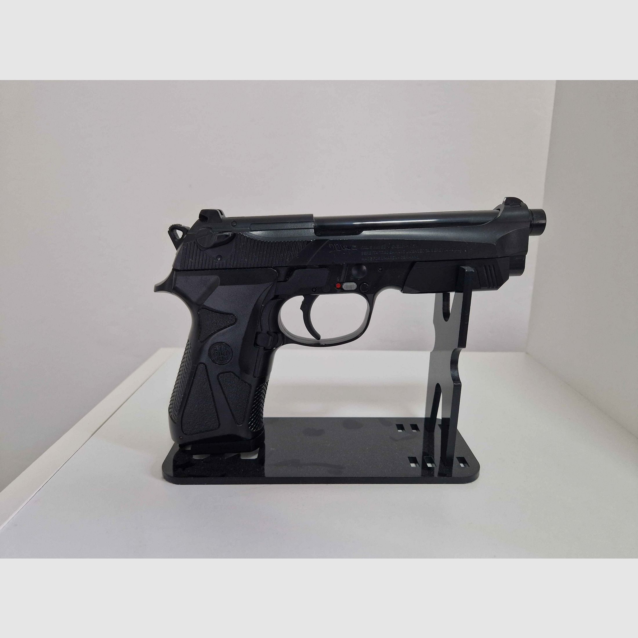 Airsoft / Softair Set – G36C AEG + Beretta 90Two – Beginner set, under 0.5 Joule