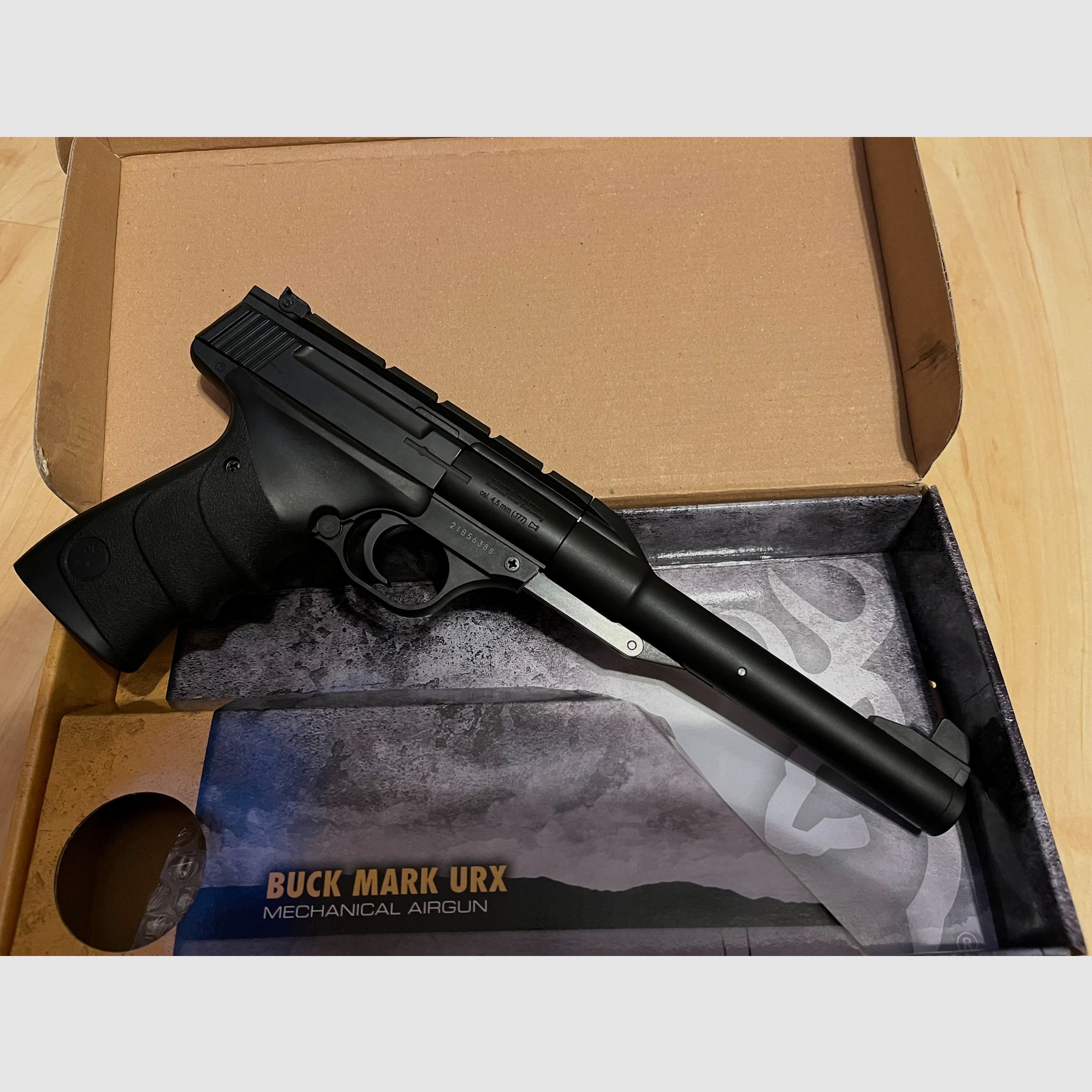 Browning Buck Mark pistola ad aria compressa, immagine 3 di 5