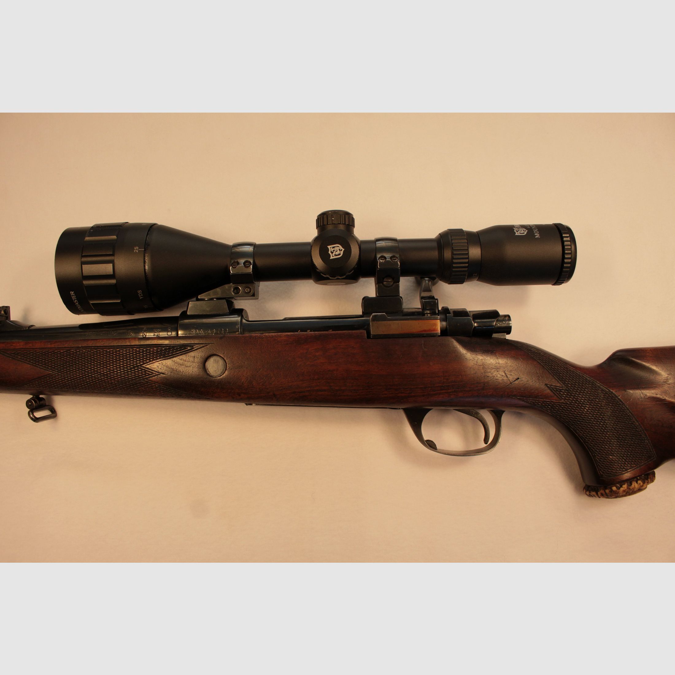 Répétiteur en 7mm Rem.Mag. avec optique Nikko Sterling.