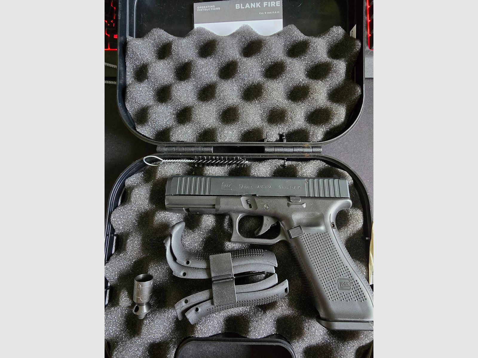 Glock 17 9mm P.A.K.