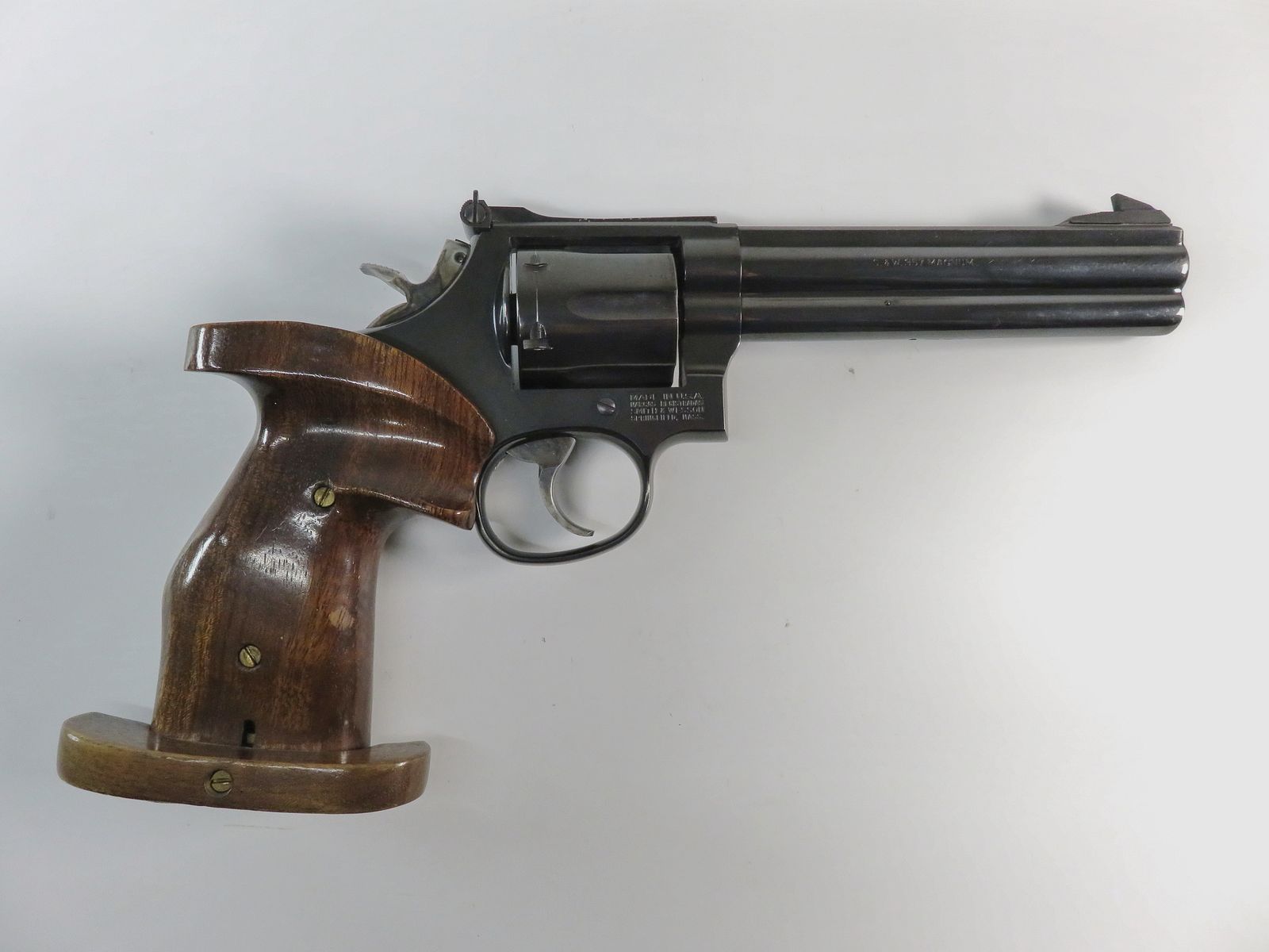 Revolver Smith & Wesson, Modell 586-3 | .357 Mag | 6 Zoll | Brüniert | Top-Zustand