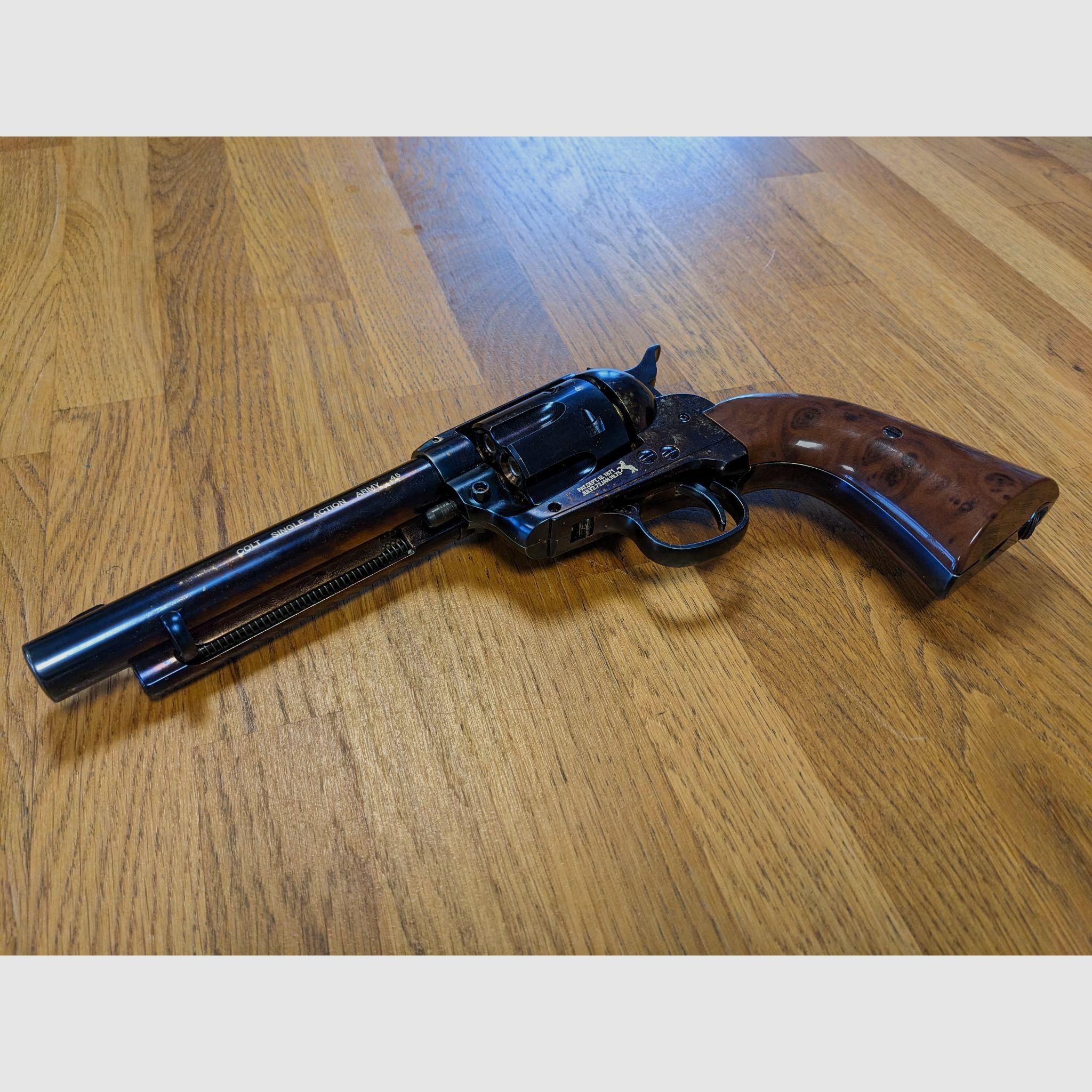 Colt Single Action Army 45 bleu revolver CO2 calibre 4,5 mm BB Peacemaker *défectueux*