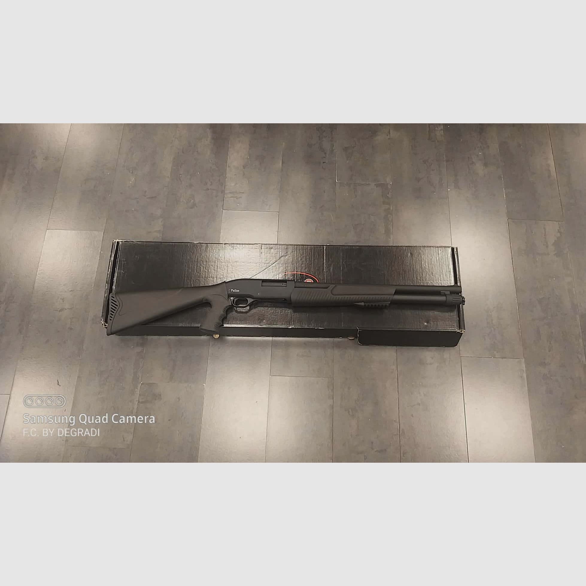 PUMPGEWEHR PALLAS „HOME DEFENCE“ 12 GA, Bild 1 von 3