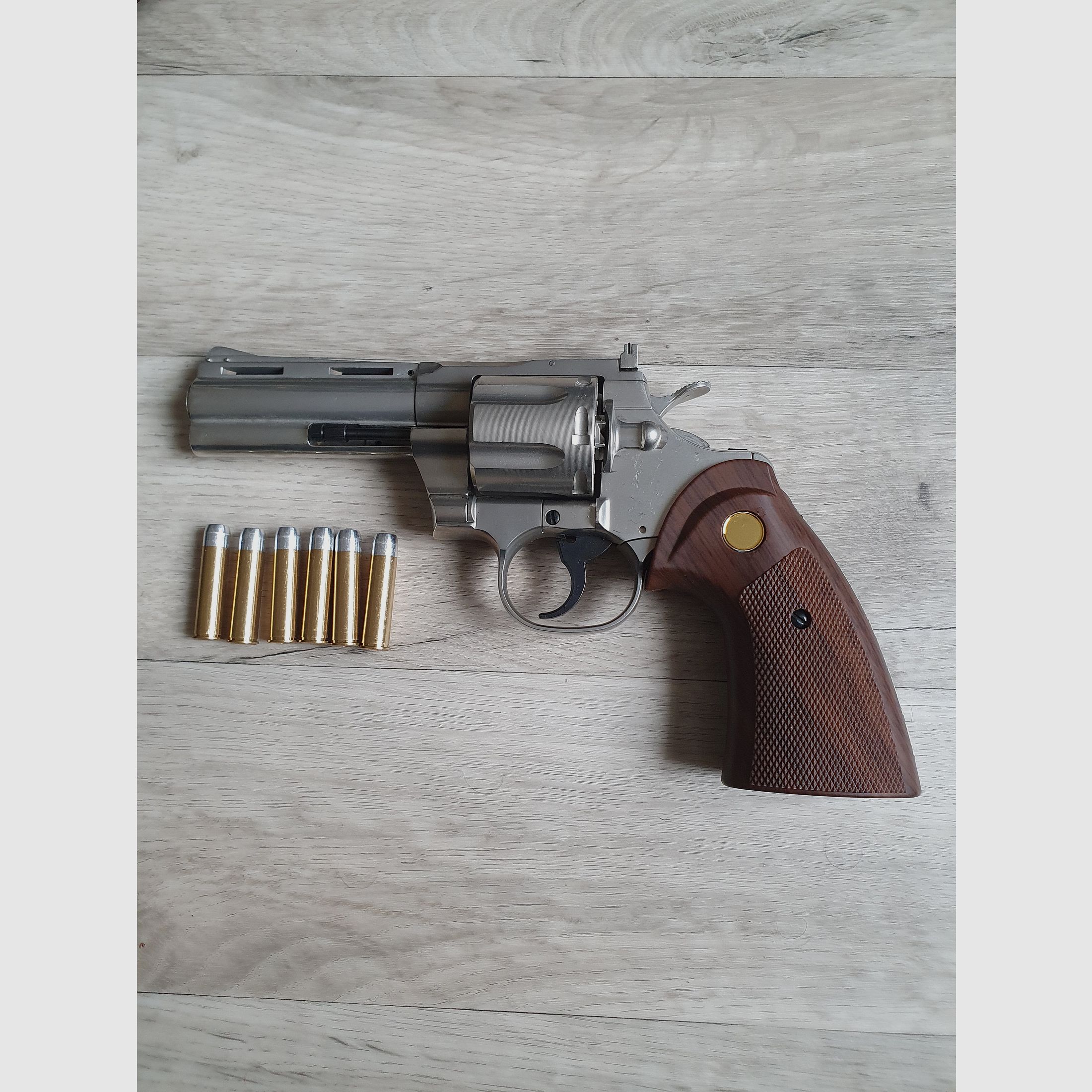 Airsoft Revolver 