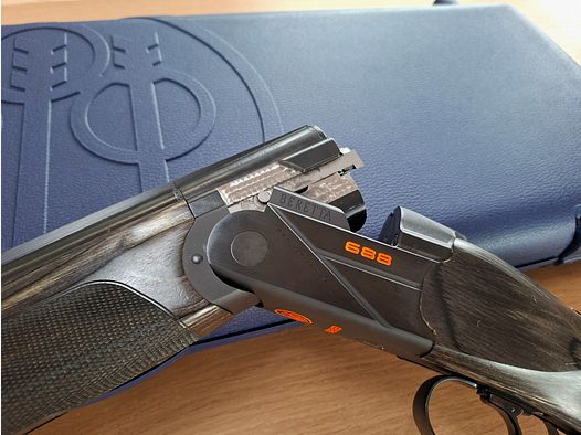 Beretta 688 Black Sporting double-barrel shotgun like new