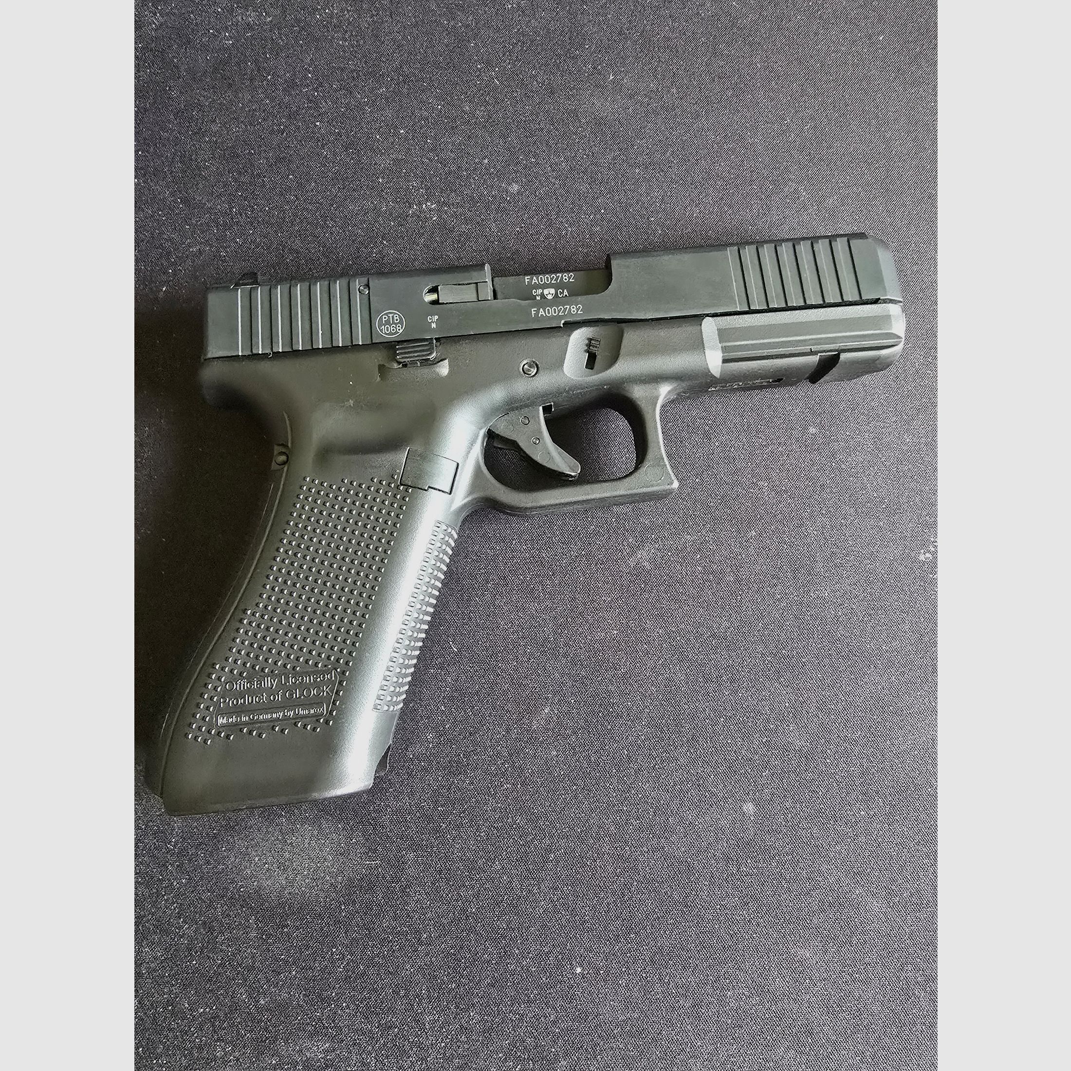 Glock 17 9mm P.A.K.