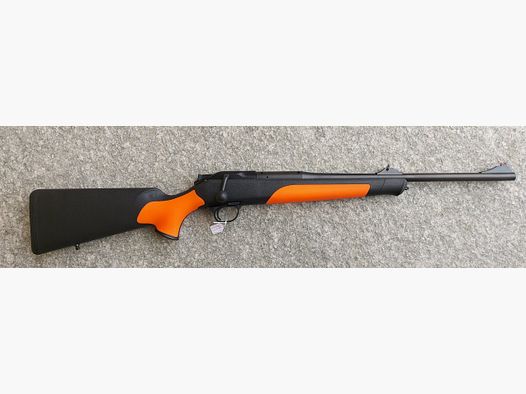 BLASER R 8 PROFESSIONAL ORANGE BEPERKTE EDITIE KORTE LOOP Kal. 9.3X62 MET FLUORESCERENDE RICHTERS