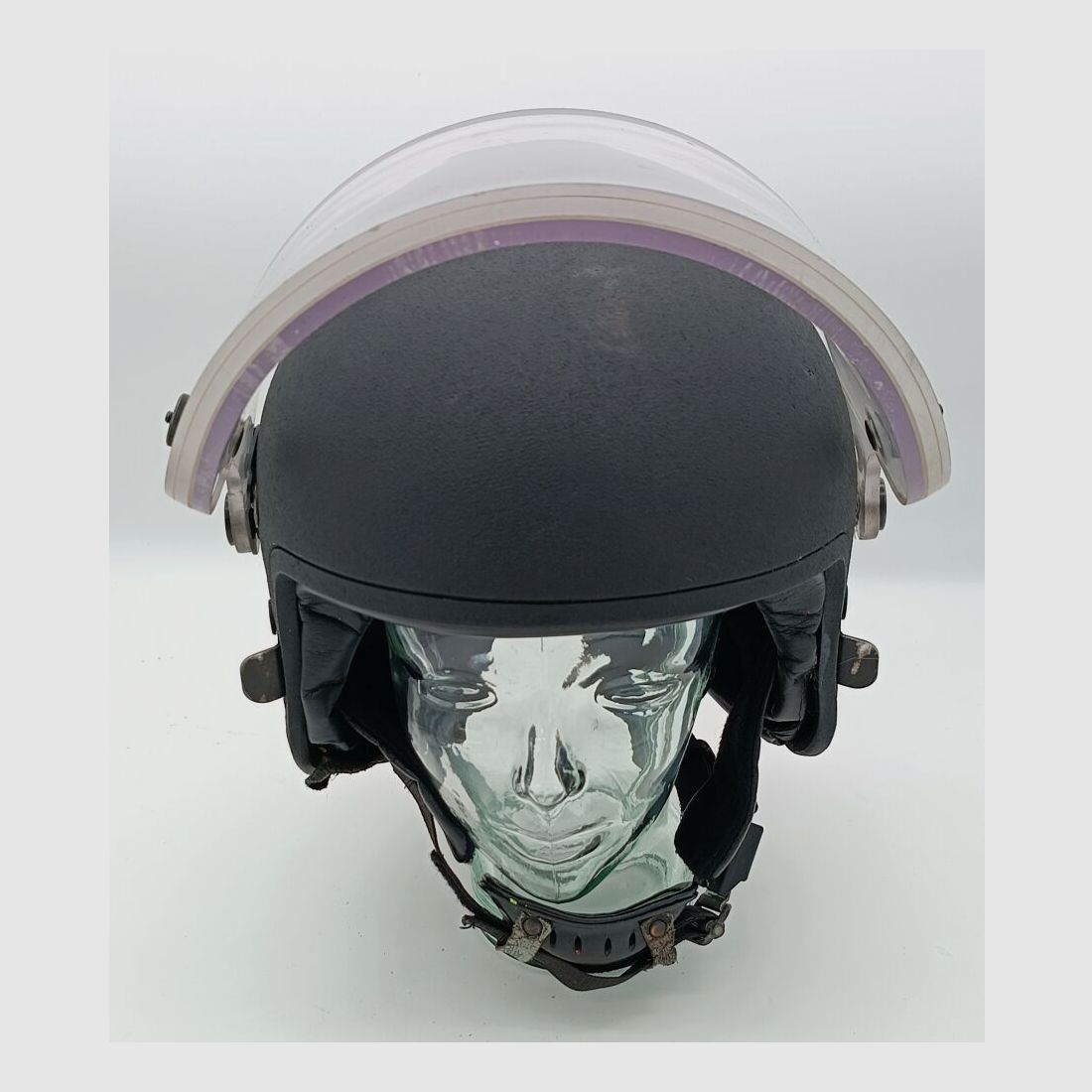 Schuberth P100 Polizeihelm aus Kevlar mit ballistischem Visier