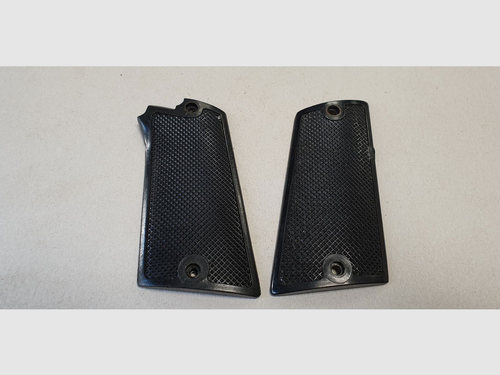Griffschalen PA 35S, Bild 1 von 2