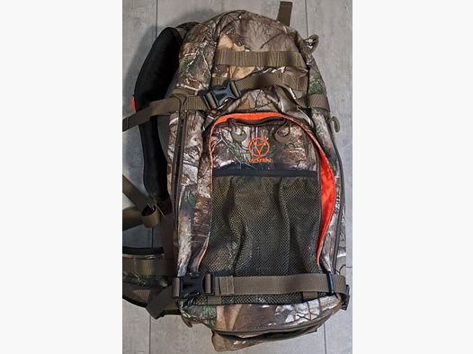 Front Lynx Realtree Xtra 12/20 hunting backpack like new