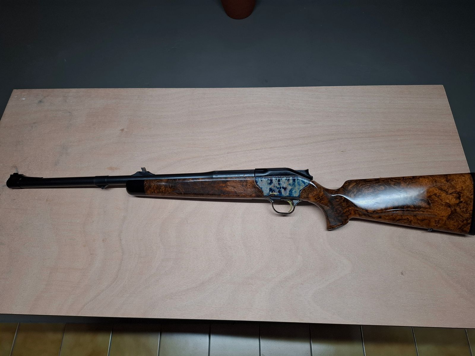 Blaser R8   /  SemiW Selous  / Kal. .375 H. & H. Mag. / Offene Visierung