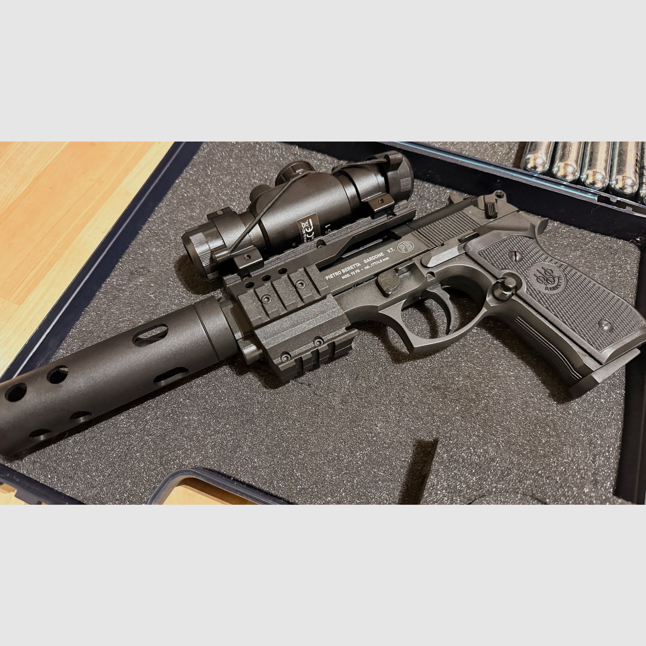 Pistola CO2 Beretta M92 FS XX-Treme Umarex