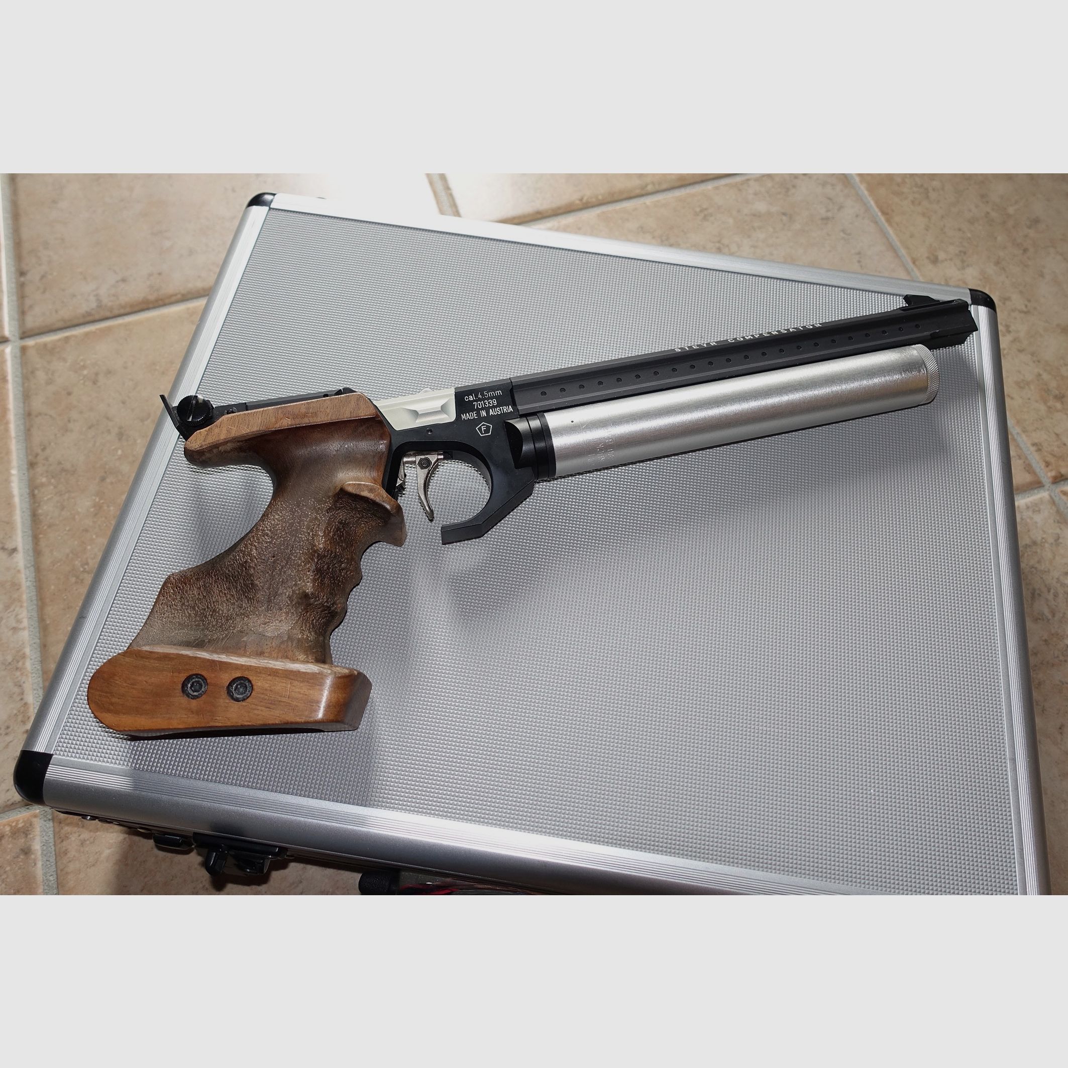 Steyr air pistol LP match pistol / new service + accessories