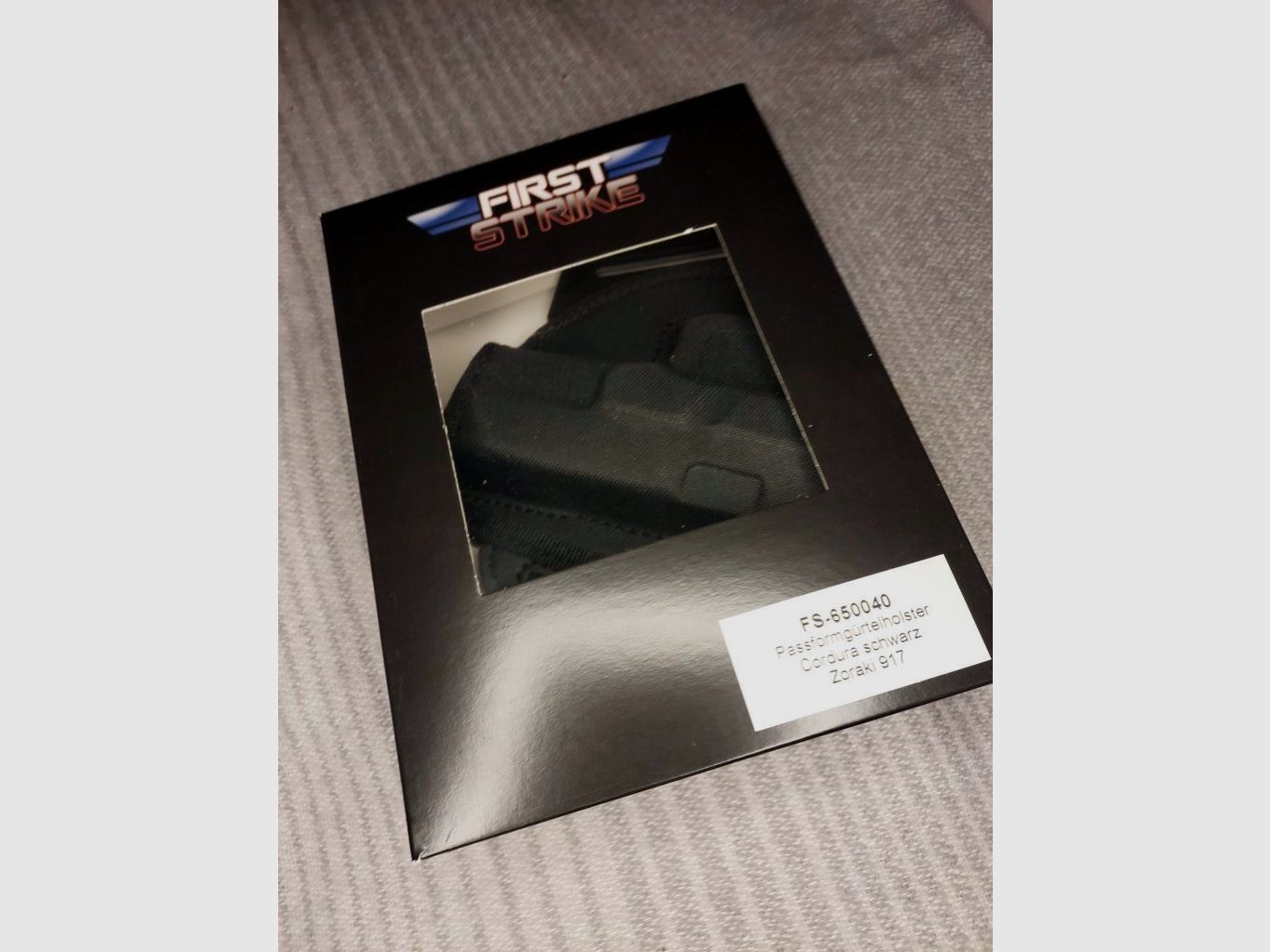 Zoraki 917 Schreckschusspistole 9mm P.A.K. (PTB 1023) mit neuem First Strike Cordura Passform Holster.