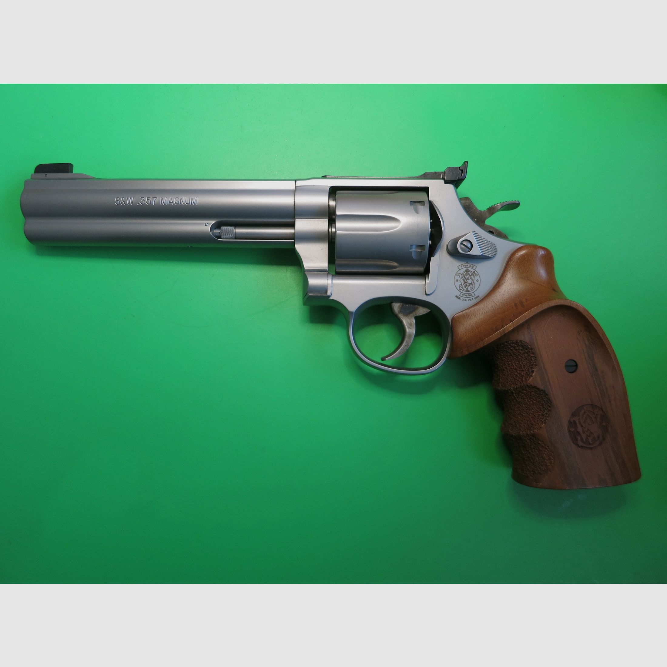 Revolver, SMITH&WESSON, Mod. 686-5 Target Champion, .357 Magnum, 6" loop, roestvrij staal versie, Nill-grip    #16