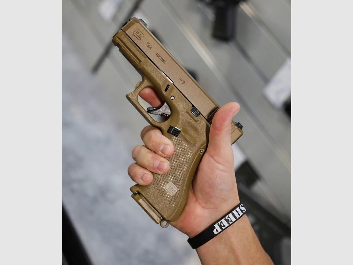 Glock 19X en calibre 9mm Luger en brun coyote