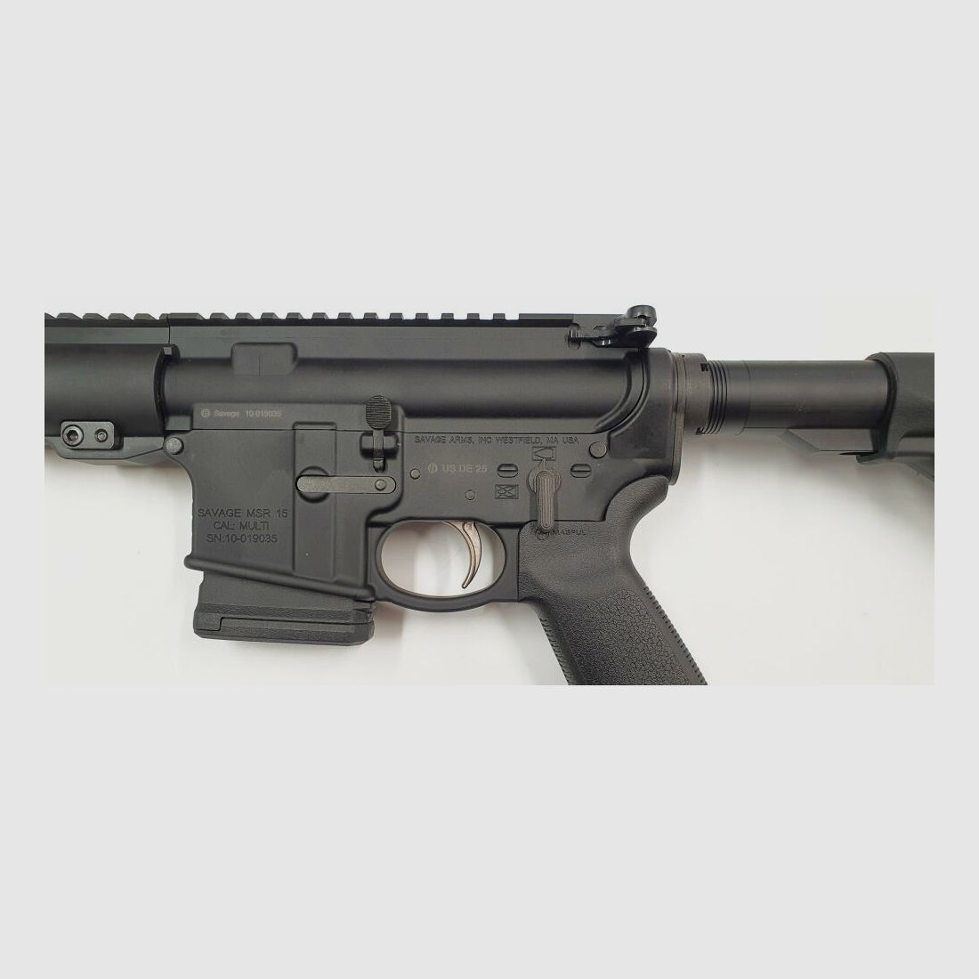 Rifle semiautomático Savage SAVAGE MSR15 RECON 2.0 cañón 16,75" / 426mm .223 Rem cargador de 10 disparos