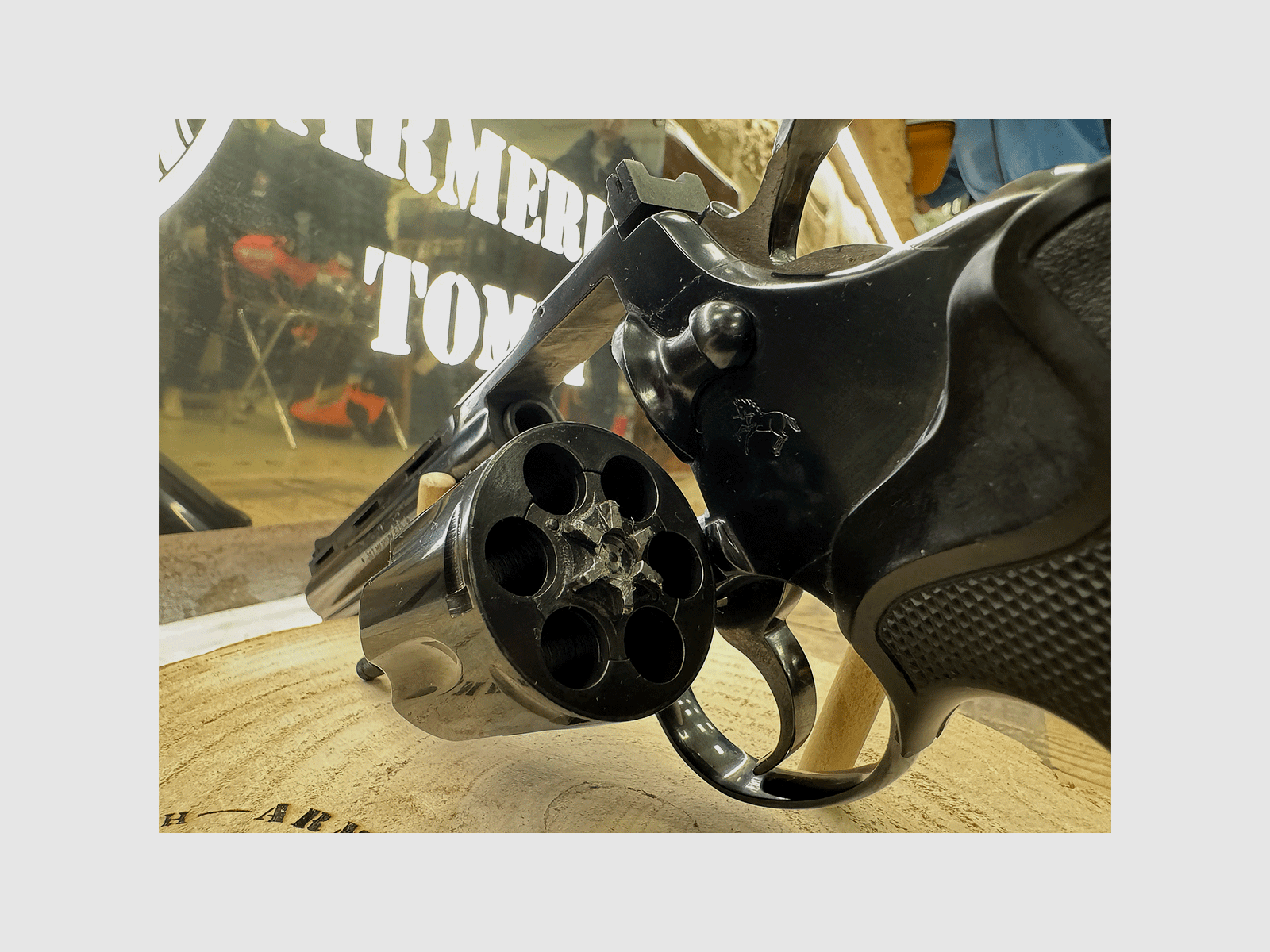 USATO – REVOLVER – COLT MOD. PYTHON 6″ cal. 357 Mag., immagine 4 di 7