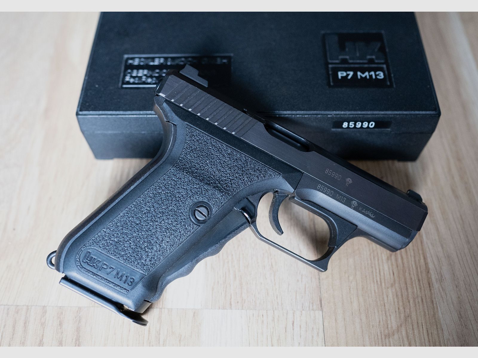 Heckler & Koch Pistole HK P7 M13 9x19mm Original mit Karl Nill Holz Griffschalen und Zubehör