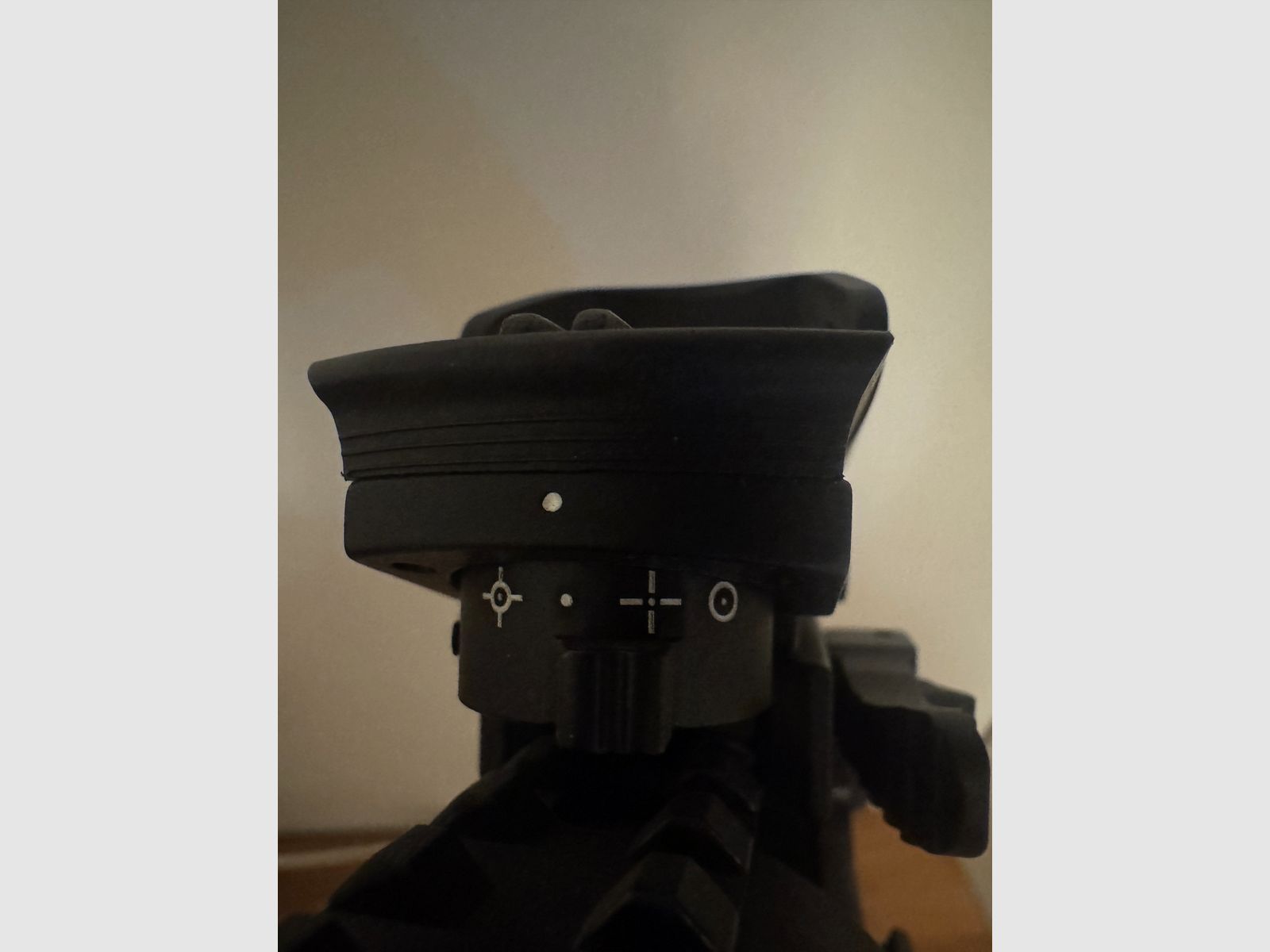 Glock 17 Gen 4 9mm inkl. Micro Roni Schaft, Rotpunkt und 4 Magazine