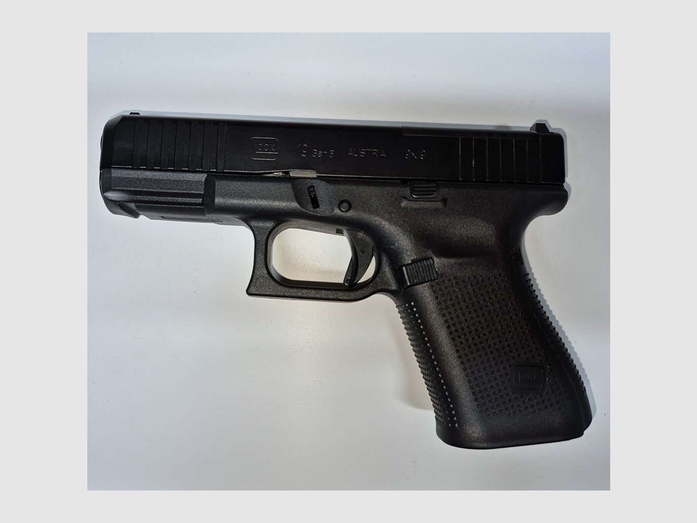 Pistolet Glock 19 GEN5 cal. 9mm d'occasion, image 2 sur 3