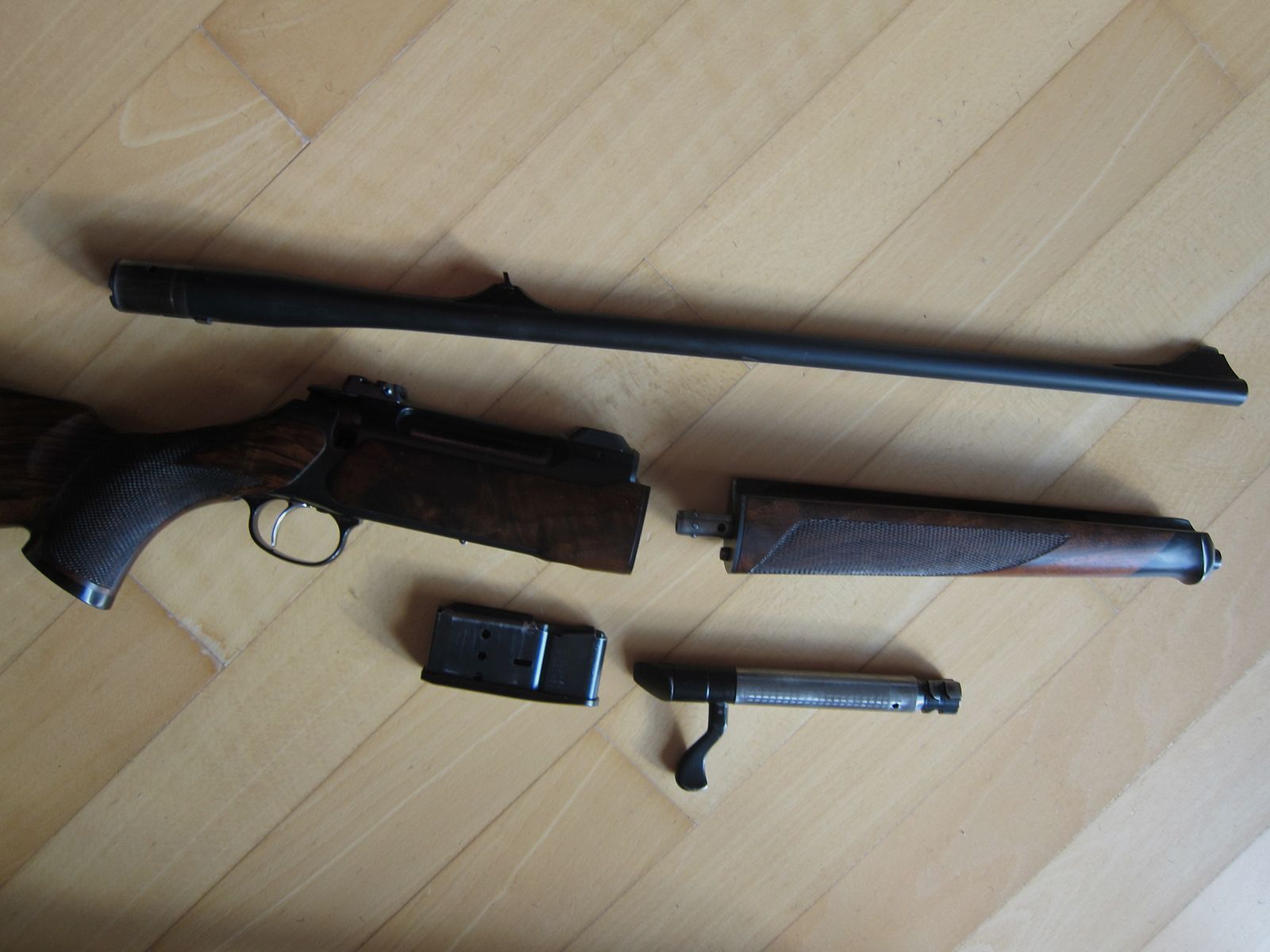 selten, da nicht mehr gebaut :  WECHSELLAUF   für   Sauer  202 S Take Down   Kal  9,3 x62   OHNE   Verschlußkammer  aber mit    Magazin   