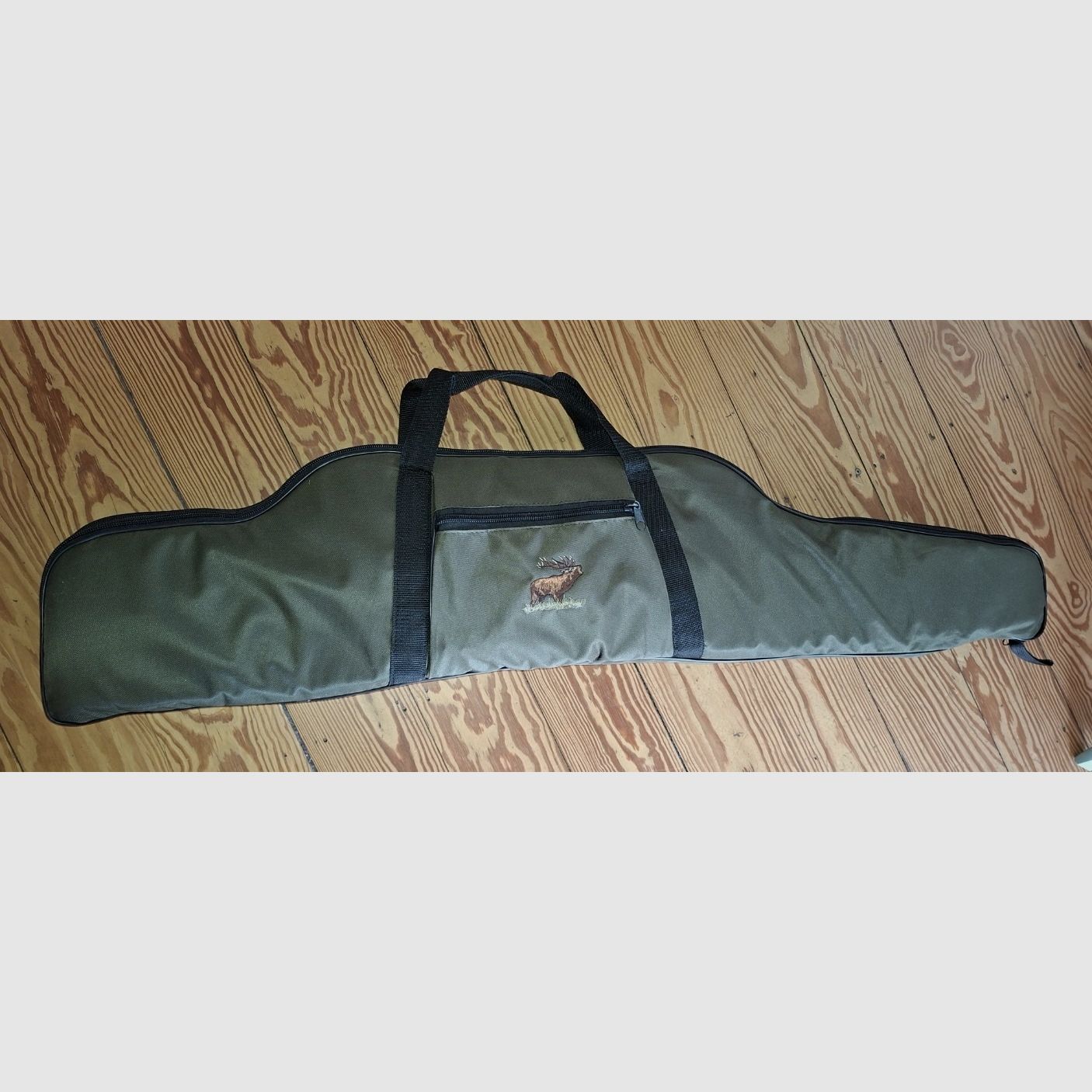Repetierbüchse inkl. Waffenschrank und Tasche