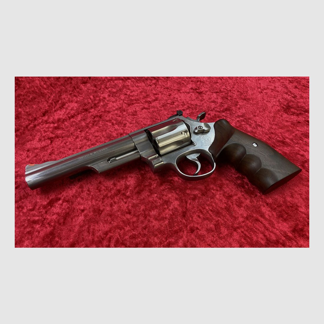 Smith & Wesson	 629-4