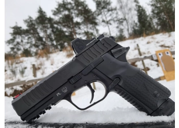 Pistolet VIS 100 M1 9x19, zdjęcie 9 z 9