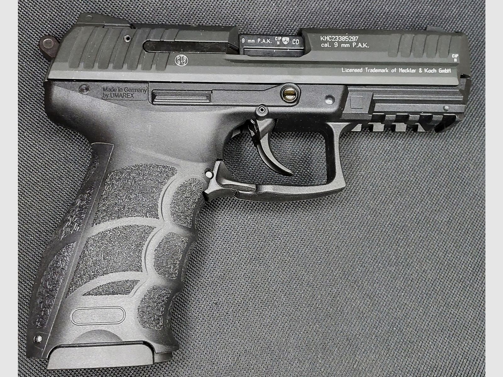 Heckler & Koch P30 blank firing pistol 9 mm P.A.K. blued (PTB 912)
