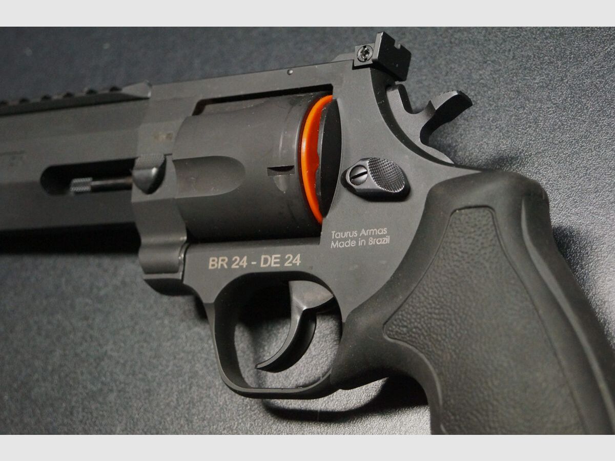 Taurus Raging Hunter 454 Black 6.75″, Bild 7 von 8