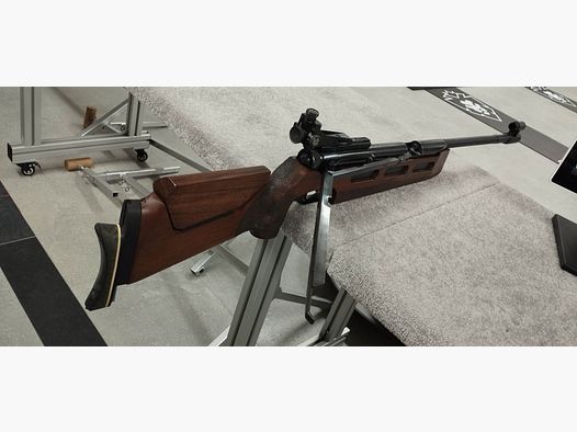 Diana 75 Matchgewehr mit verstellbarem Ringkorn und  schwarzen Futteral 