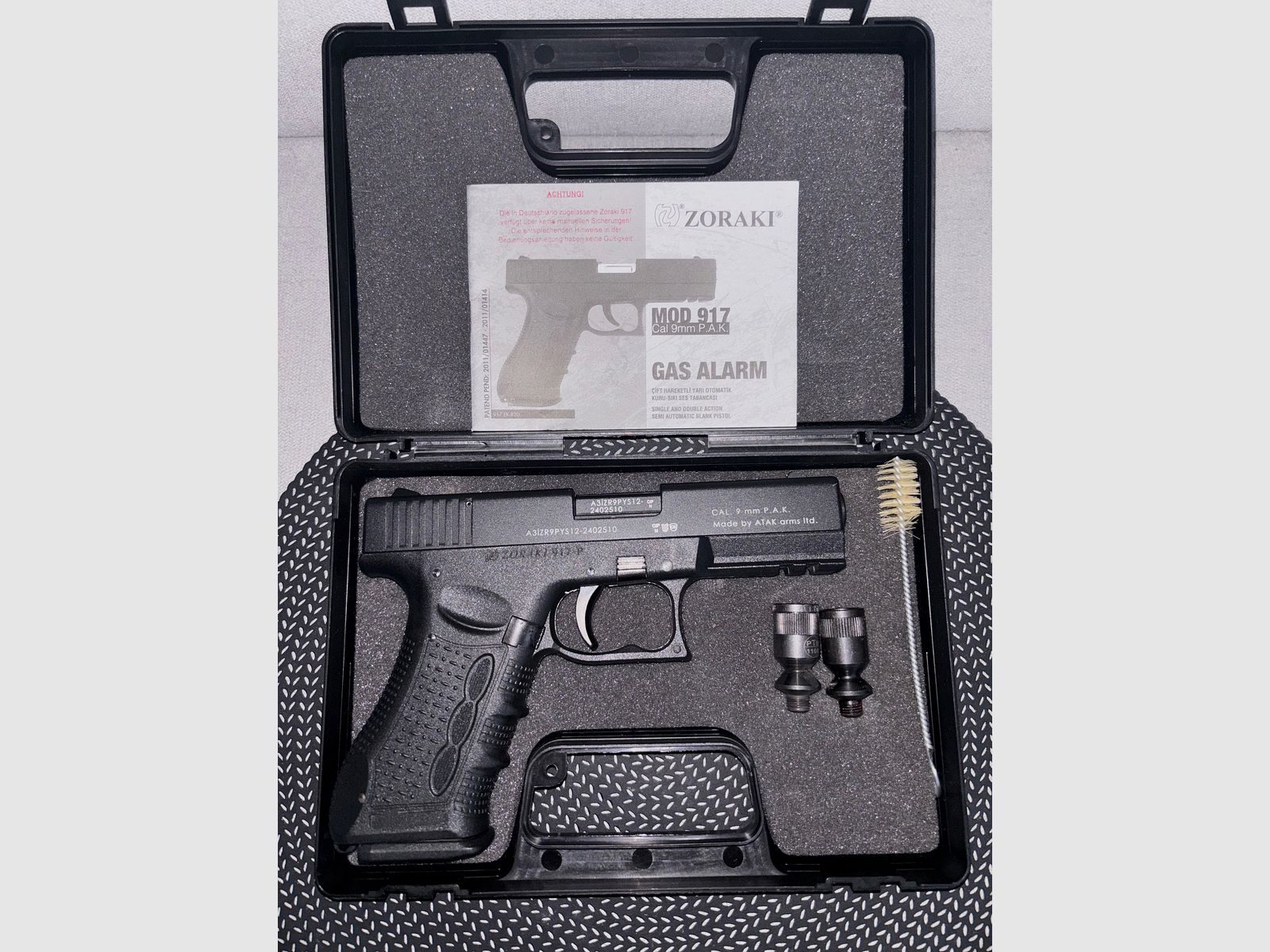 Zoraki 917-P 9 mm P.A.K. Schreckschusspistole mit Zubehör