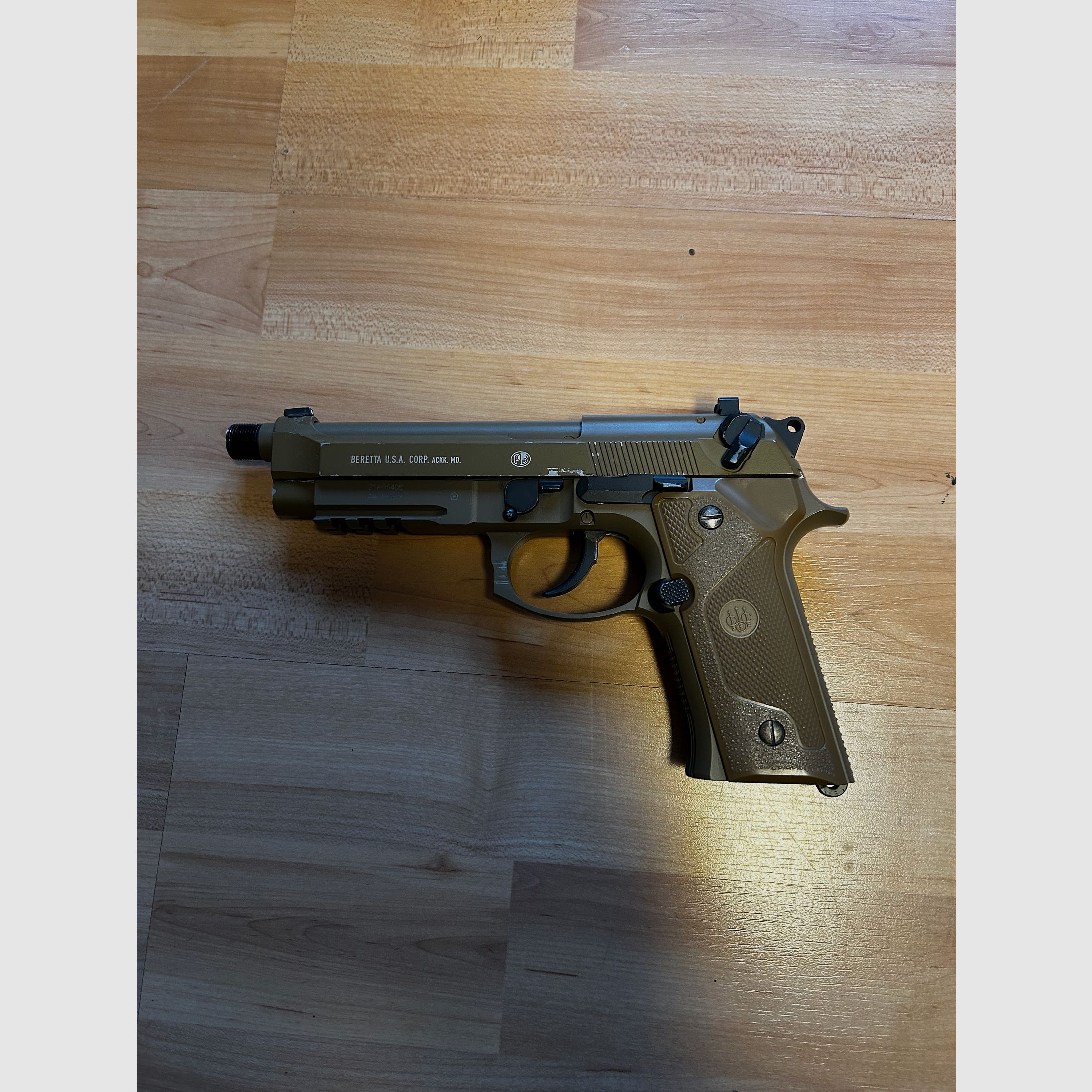 Beretta Airsoft – Coyote, used with silencer