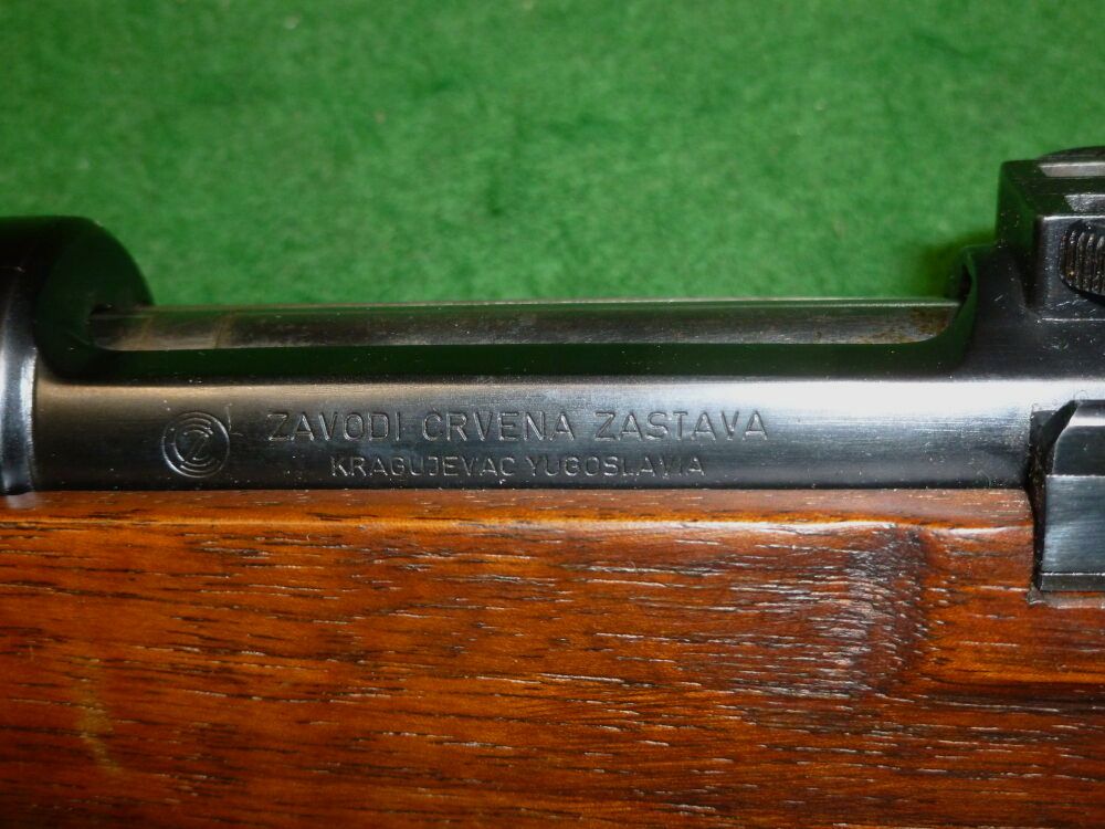 Zastava, Bild 2 von 3