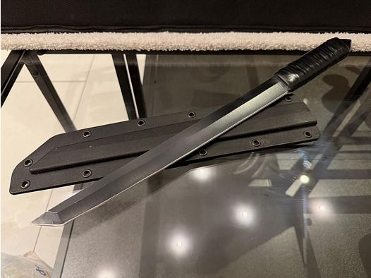 Tactical short sword / machete – Modern tanto design – Full-tang with sheath
