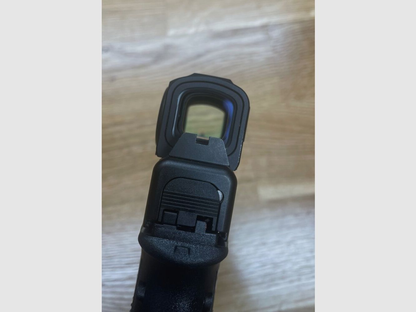 Glock 17 Gen5 MOS mit Aimpoint ACRO P-2 + AMERIGLO SD Sights inkl. Aimpoint Adapter Platte für Aimpoint, alles montiert! Nachtsichtstufen