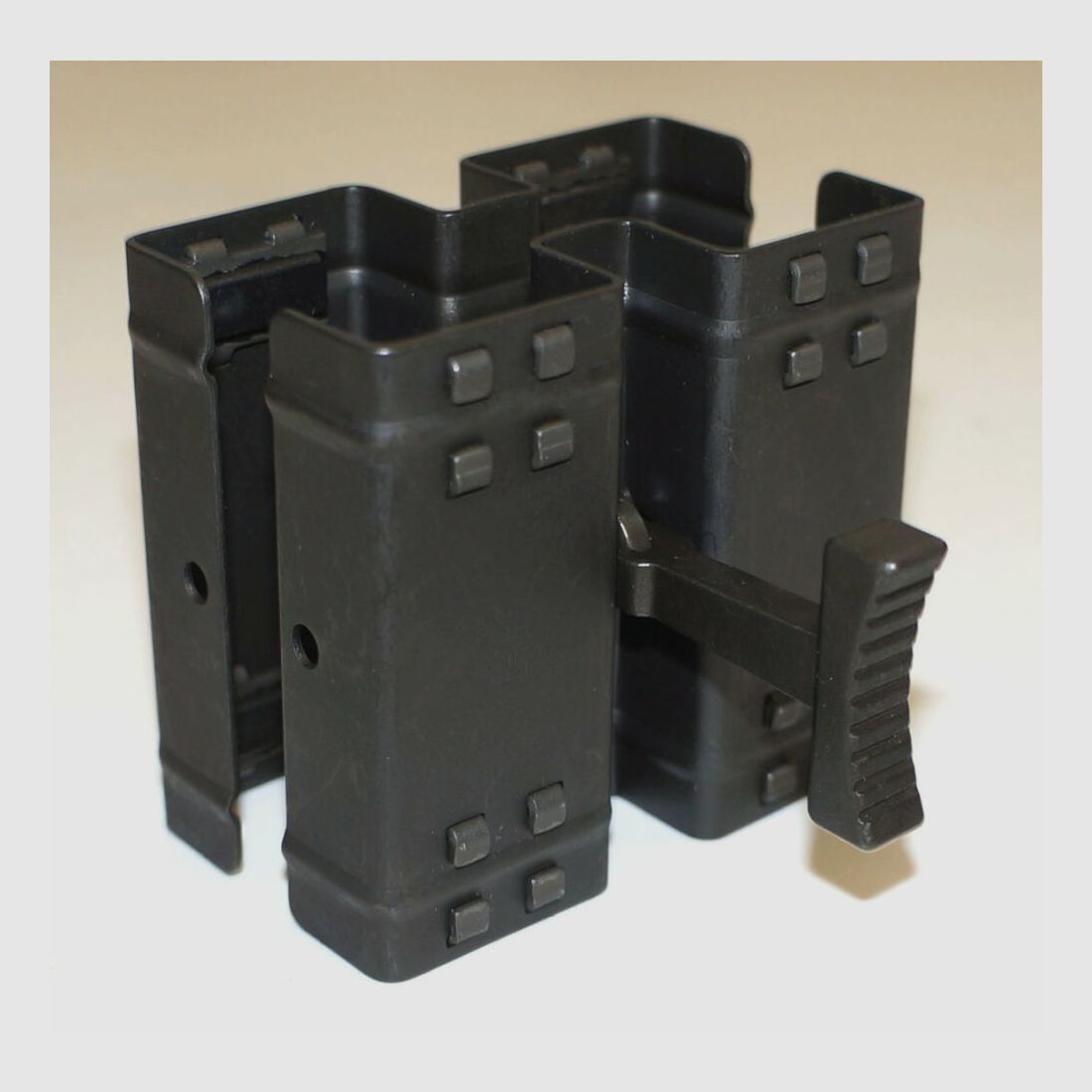 Heckler & Koch Magazinklammer, HK MP5; HK SP5; SAR M41/05 und Baugleiche, neu, original Heckler & Koch Fertigung