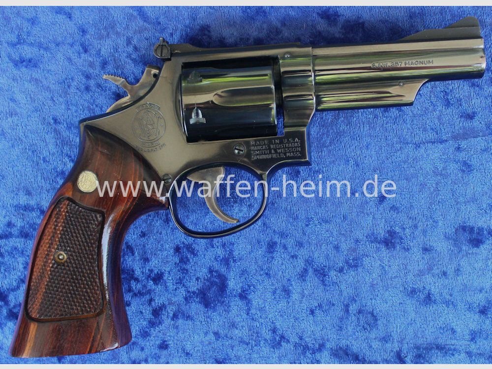 Smith & Wesson 19 - 3 / 4"