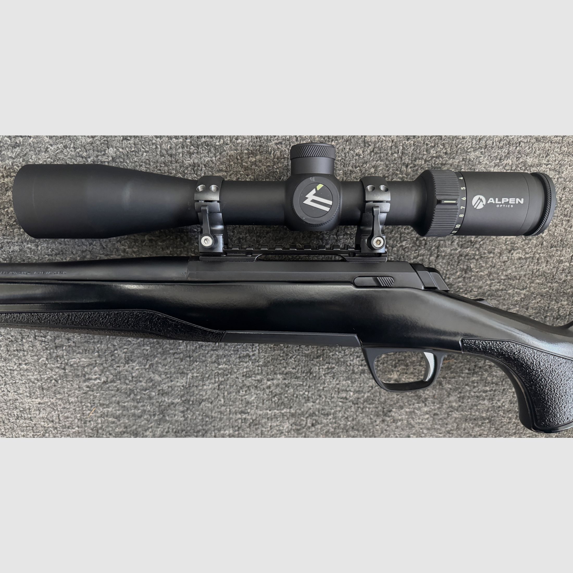 Browning X-Bolt .223 with muzzle thread, riflescope
