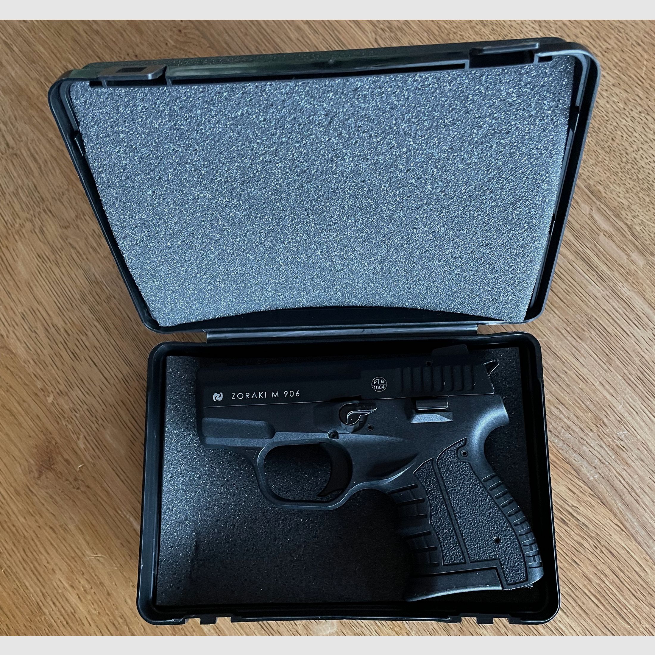 Zoraki Schreckschusspistole 906 mit diversem Zubehör 