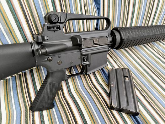 Colt AR-15 Sporter High-bar .223 Rem / .556 Nato GERESERVEERD