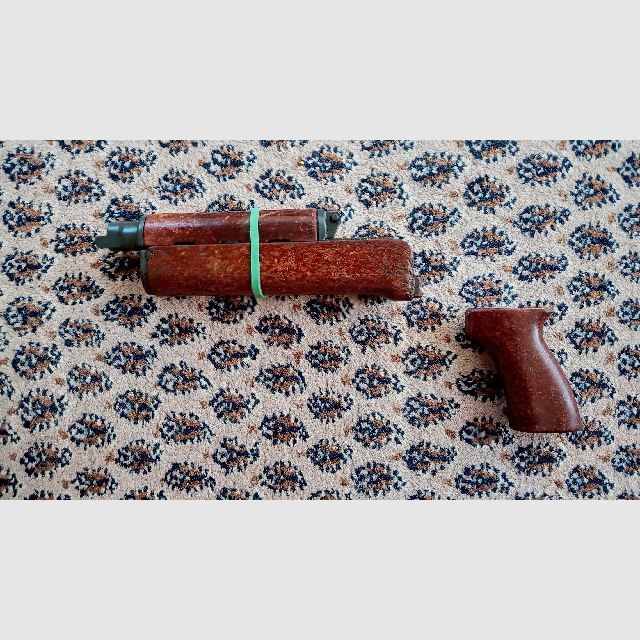 Original VZ.58 "Beaver Barf" Bakelit Handschutz und Griff / auch geeignet für CSA Sporter / Set #3