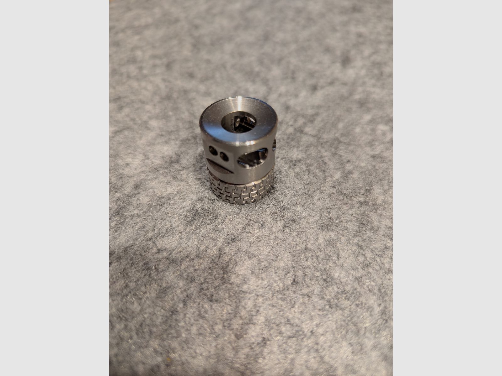 Walther PDP compensator vermindert recoil ook voor anderen.